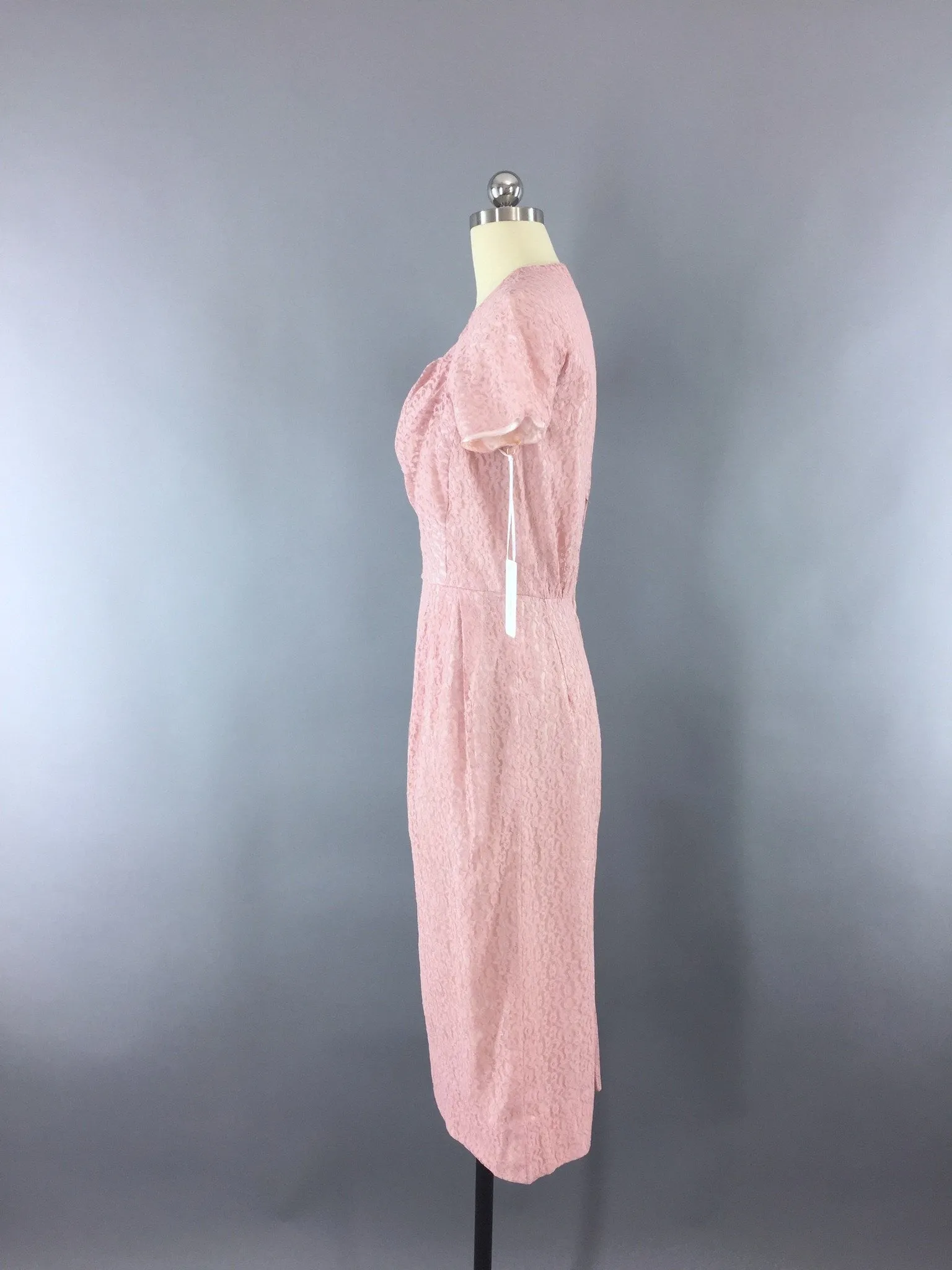 1950s Vintage Pink Lace Cocktail Dress