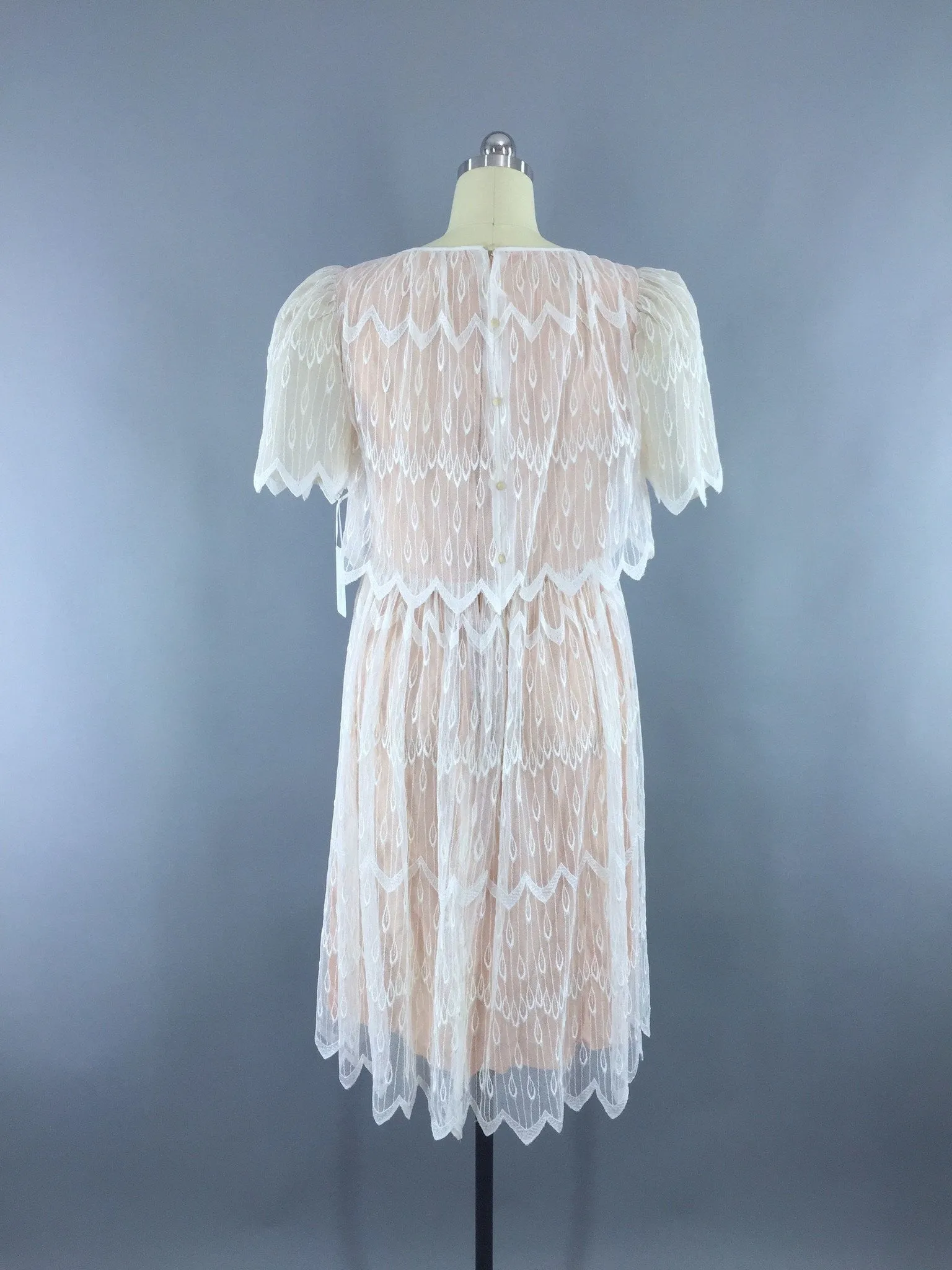 1980s Vintage Lace Cocktail Party Dress