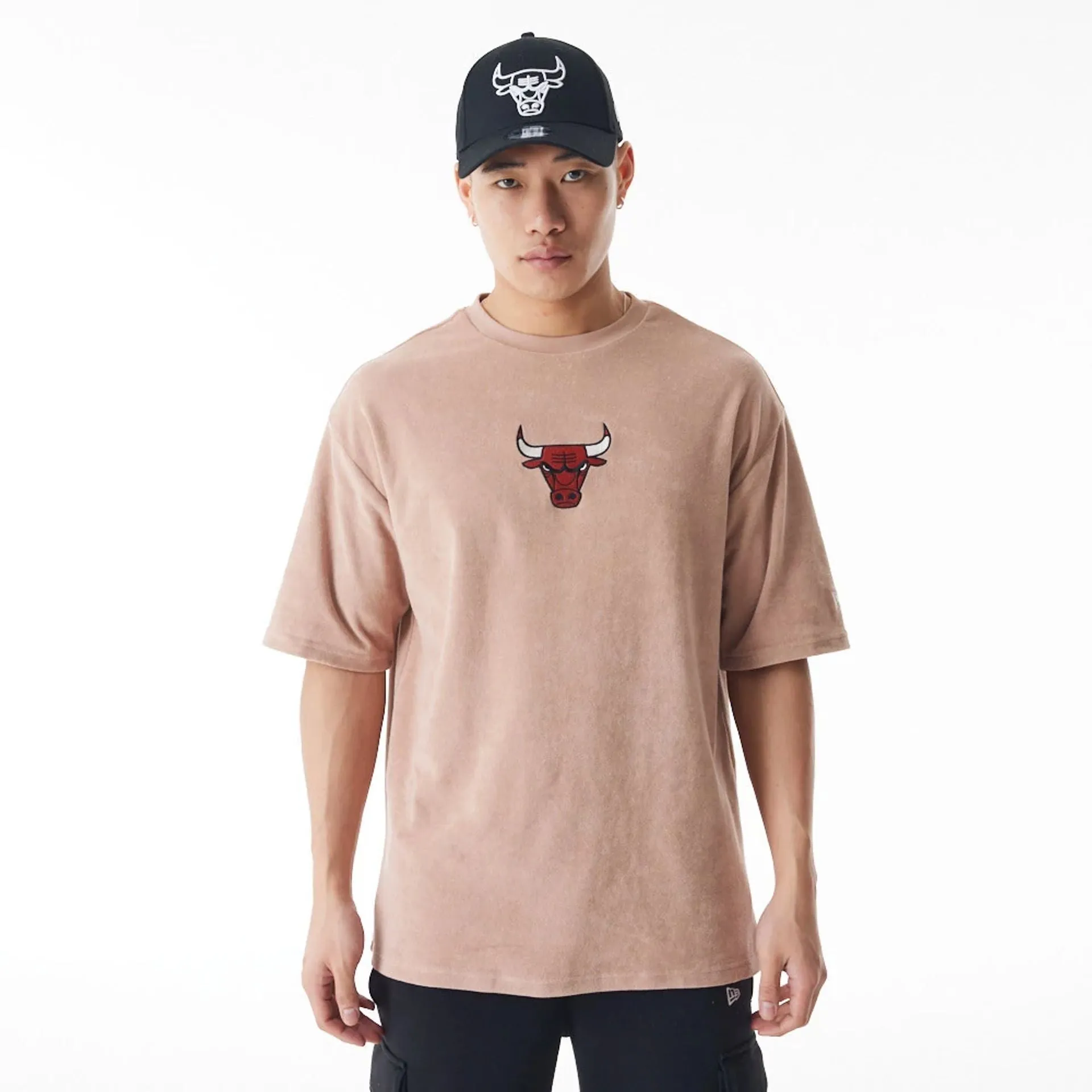 Chicago Bulls NBA Lifestyle Velour Beige Oversized T-Shirt