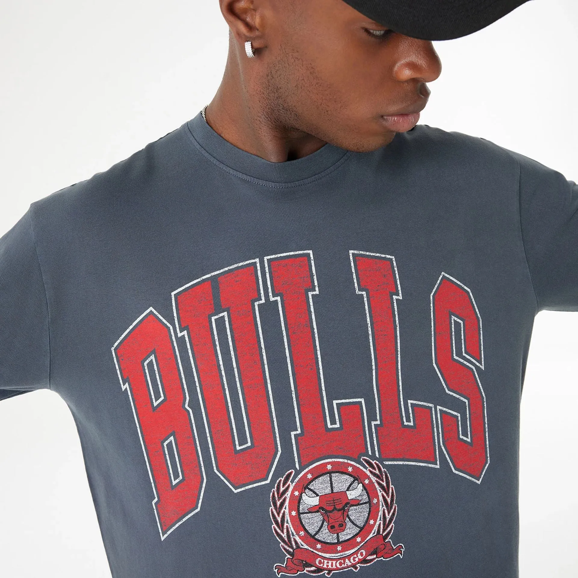 Chicago Bulls Oversized Essential Black Oversized Long Sleeve T-Shirt