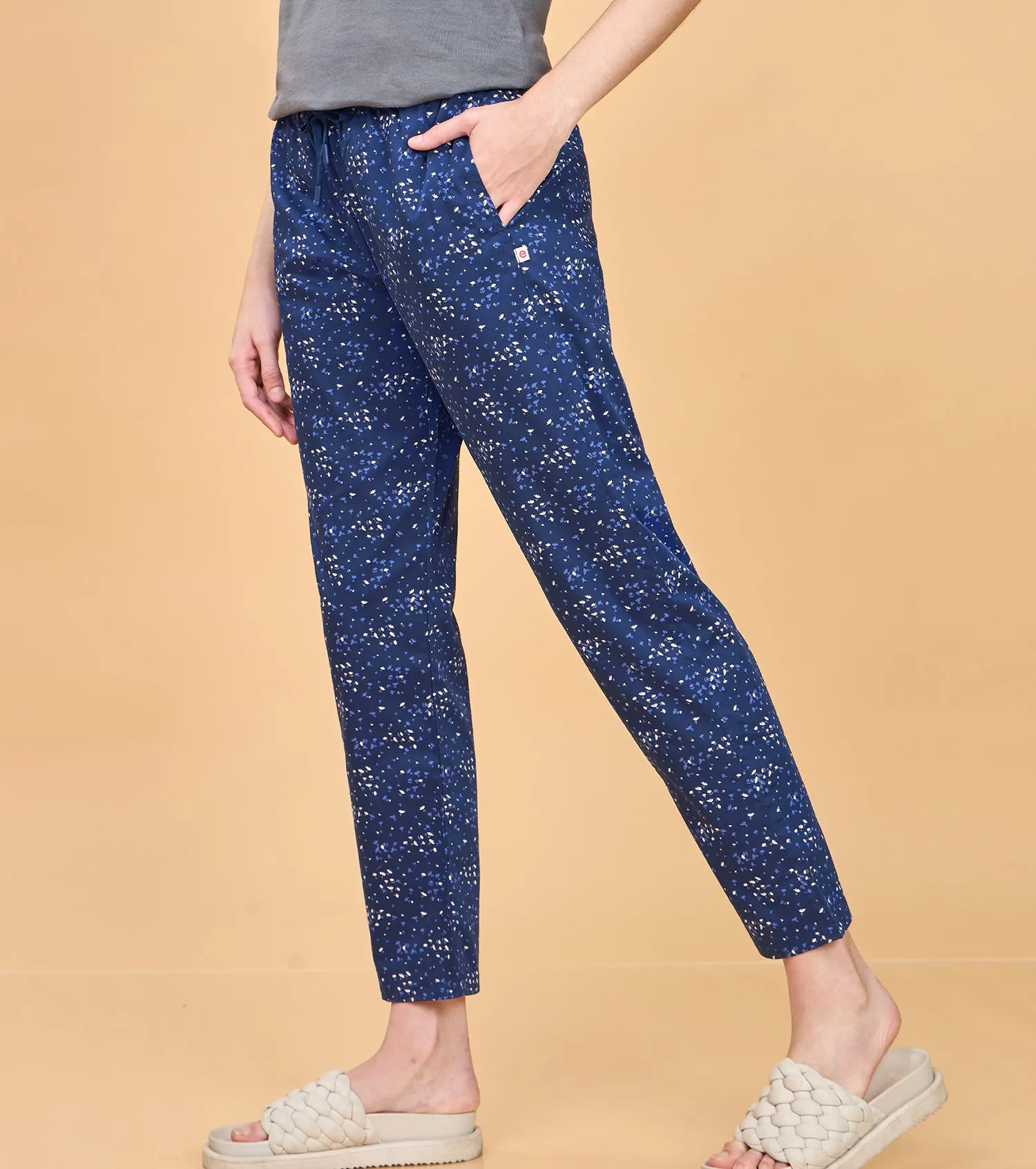 Essentials – E4A5 Hangout Pant Relaxed Fit | Mid Rise | Regular Length