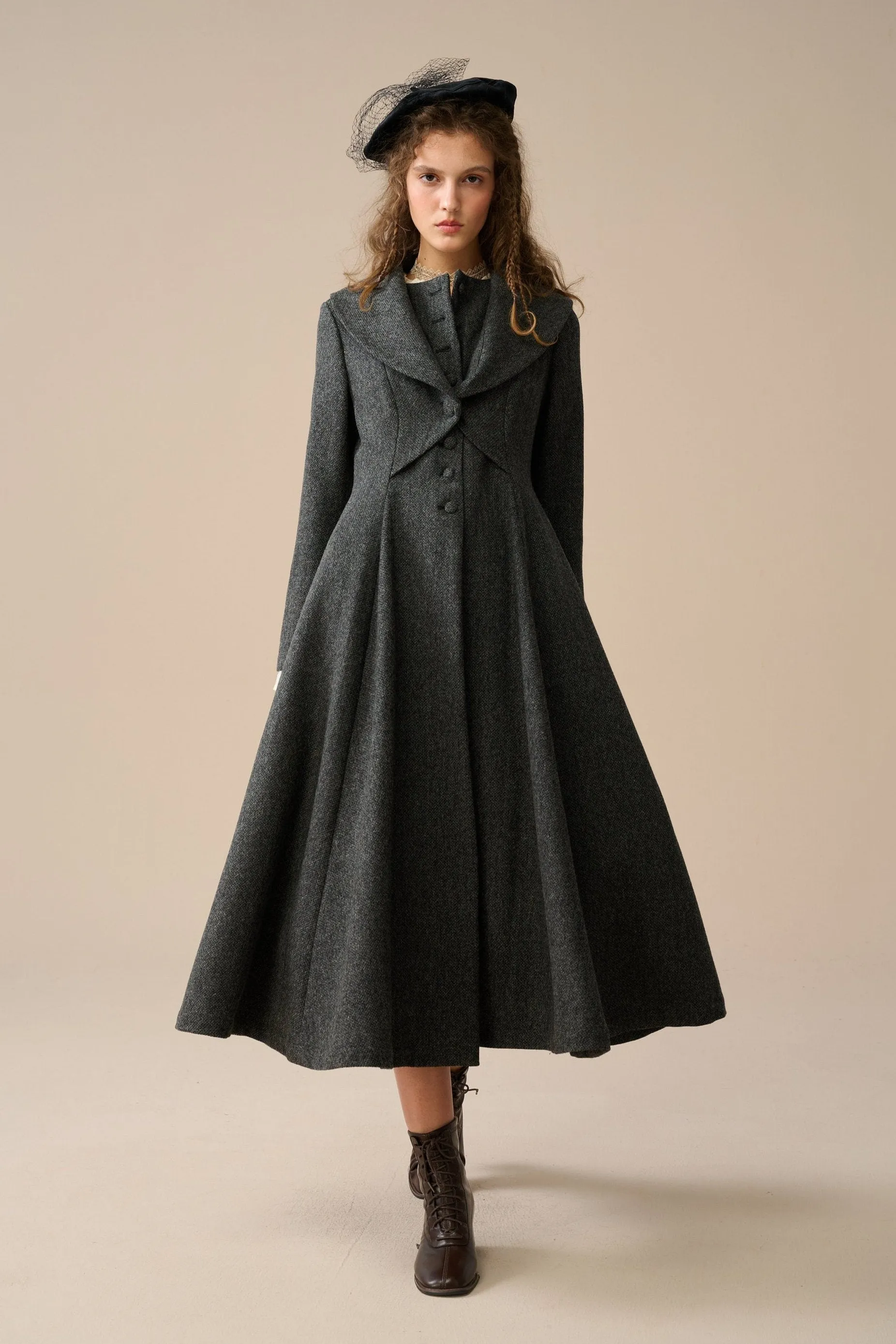 Gemma 17 | 100% wool victorian coat