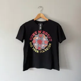 Guns n' Roses / NWT T-shirt / Adult XS(Men)