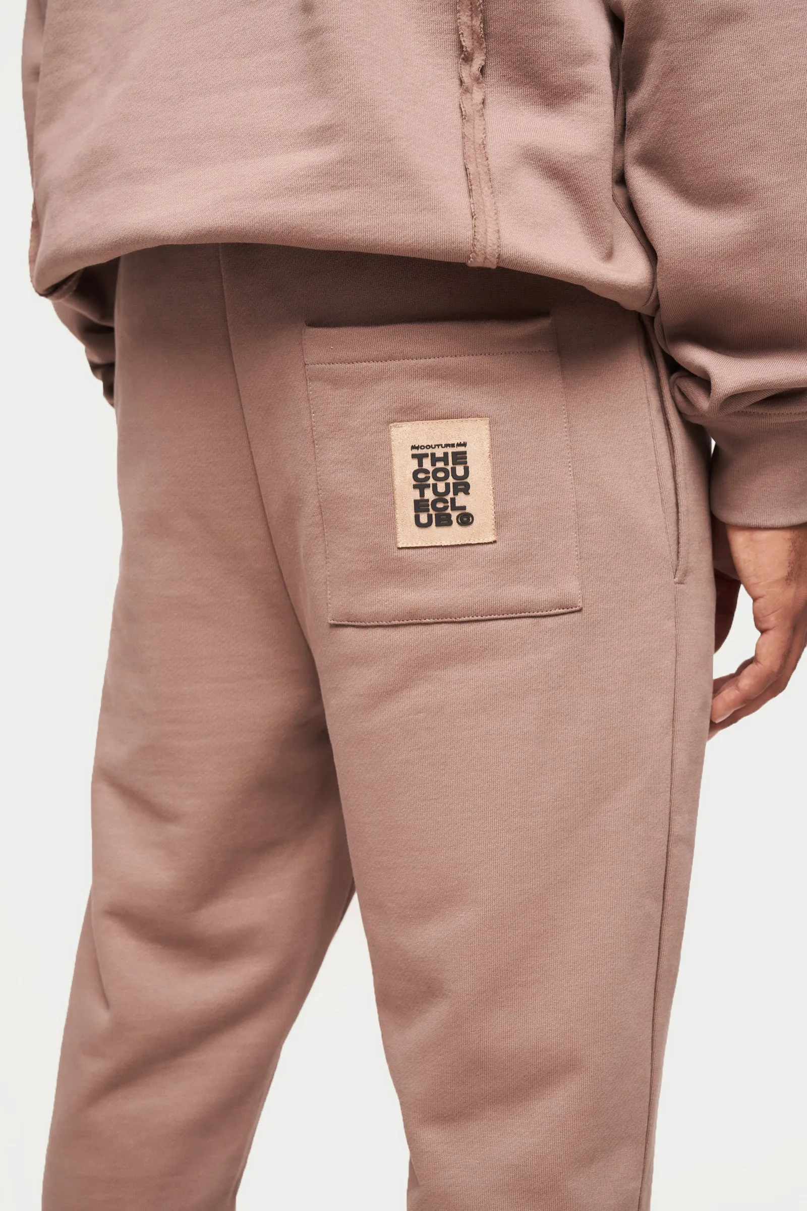 RAW SEAM STRAIGHT LEG JOGGERS - MOCHA