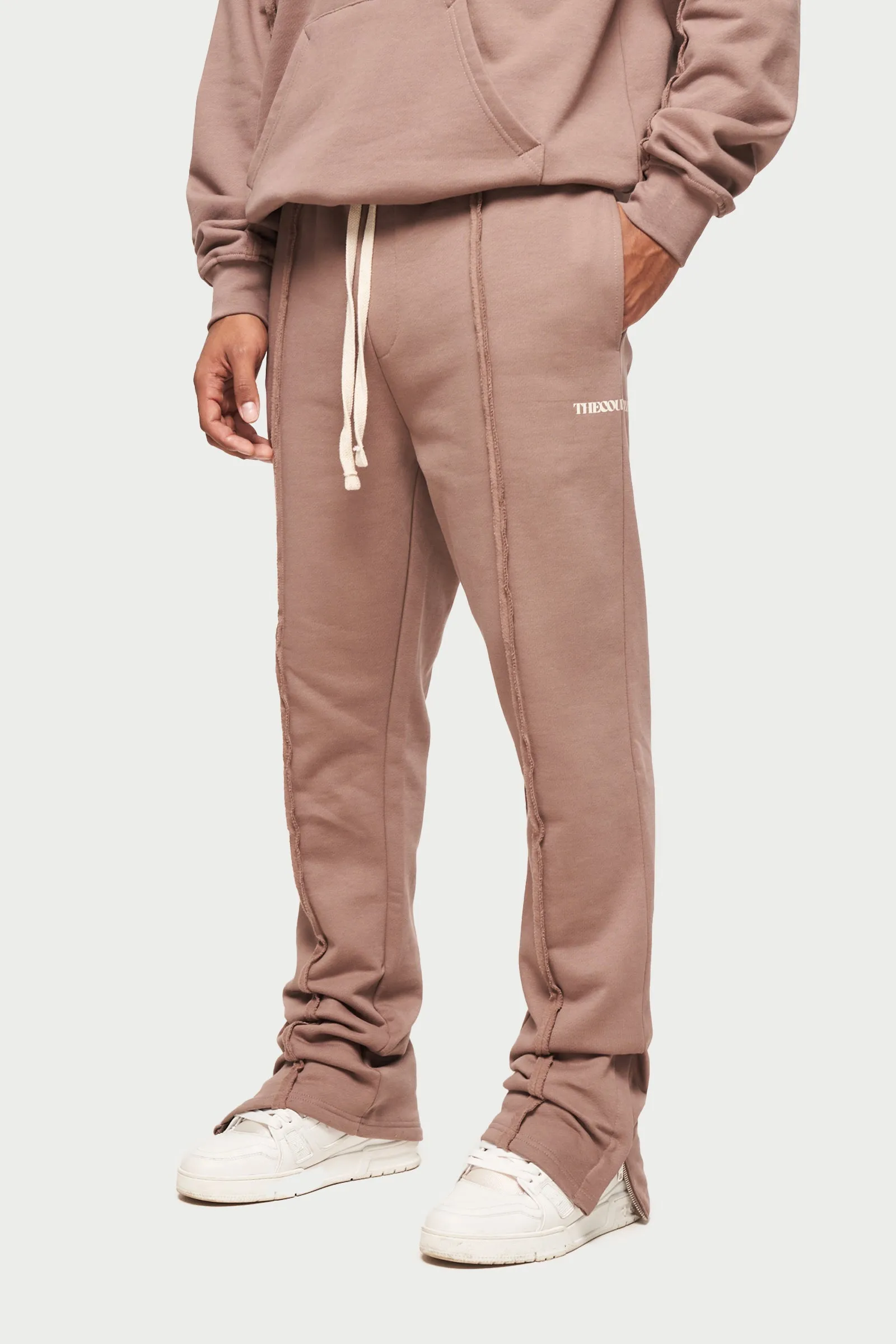 RAW SEAM STRAIGHT LEG JOGGERS - MOCHA