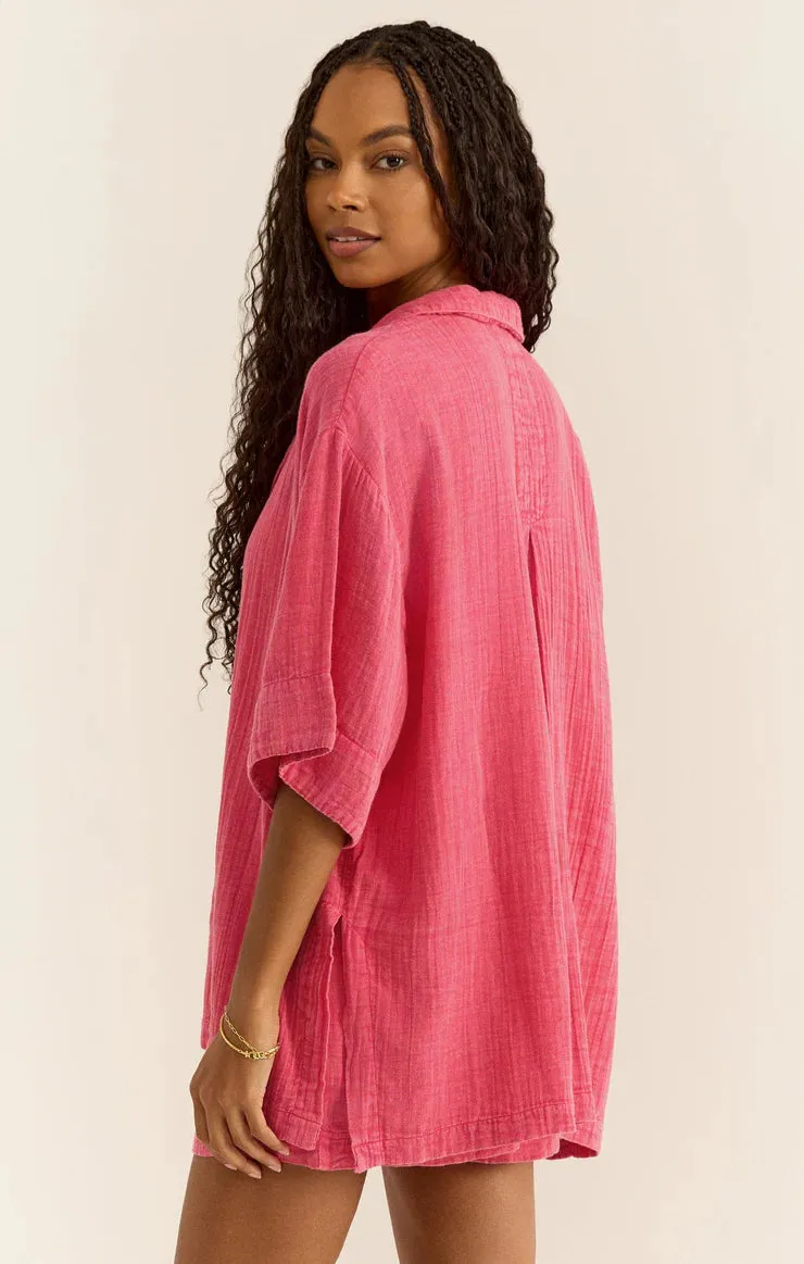 Wave Breaker Gauze Shirt in Very Berry