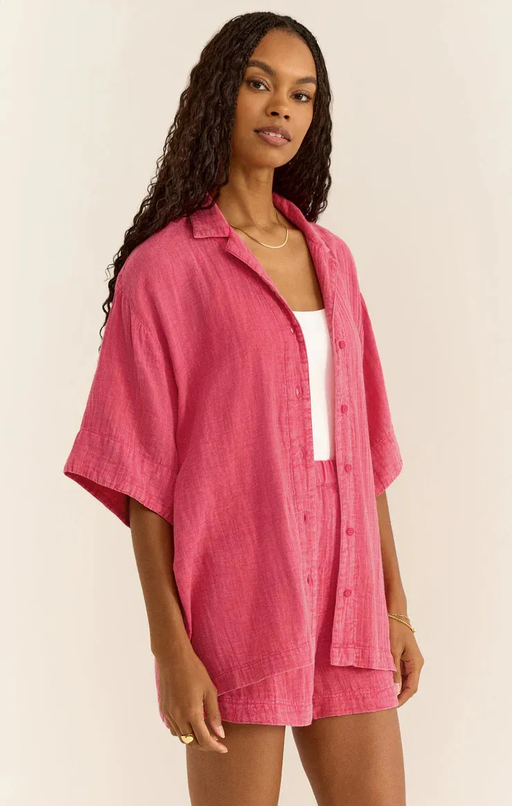 Wave Breaker Gauze Shirt in Very Berry